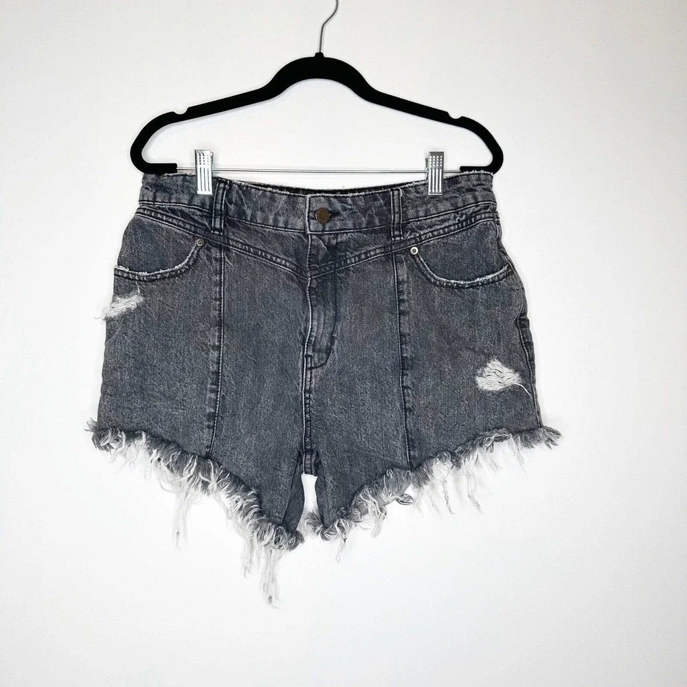 Retrofete Cut Off High Rise Jeans Shorts Women's Black Washed Size 30